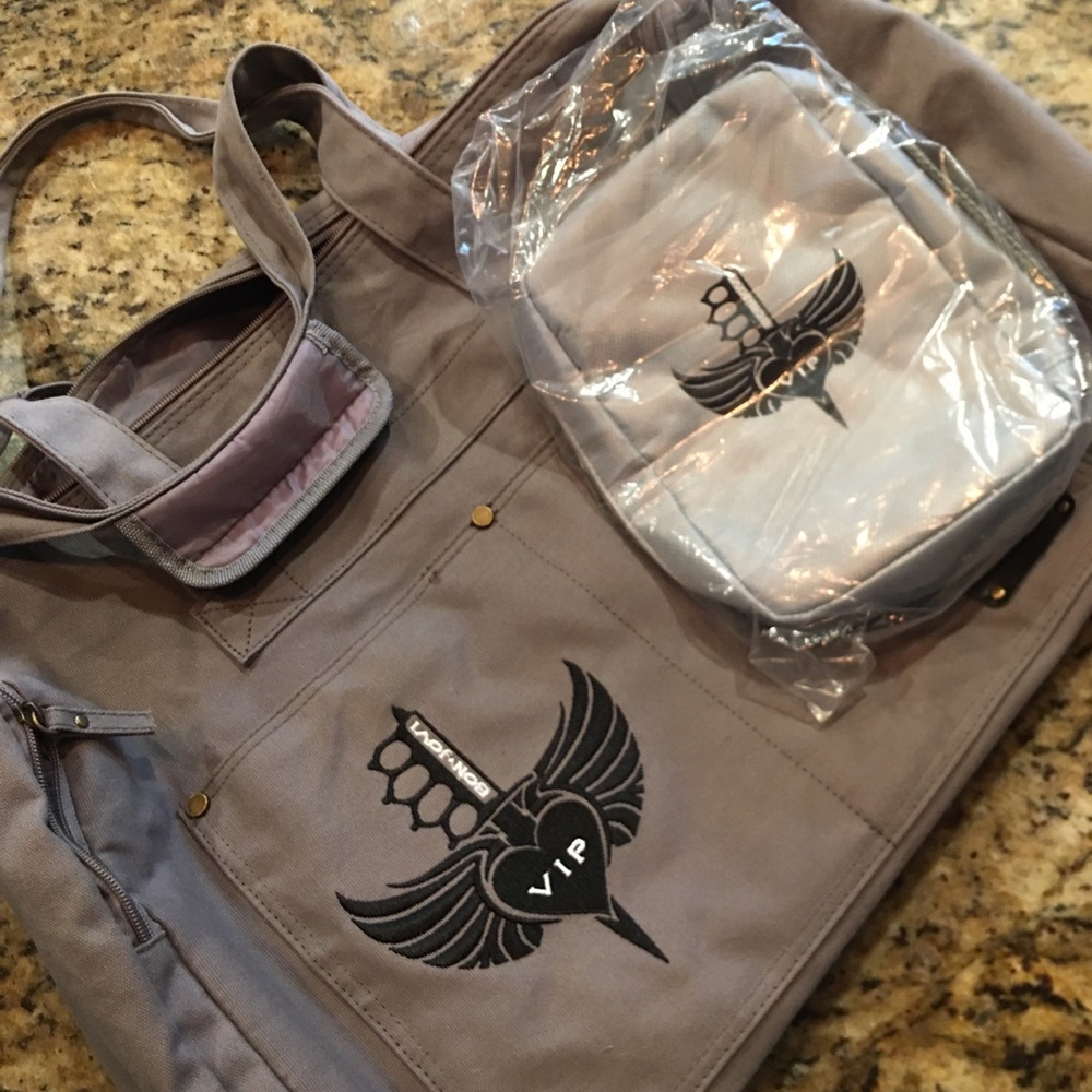 Bon Jovi VIP Concert Duffle Bag + Toiletry 2013